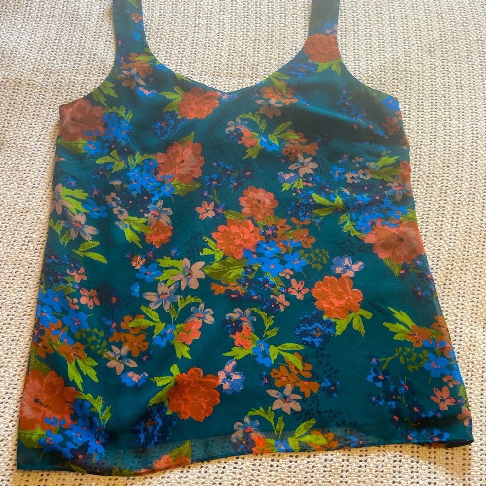 Cabi Large summer top!